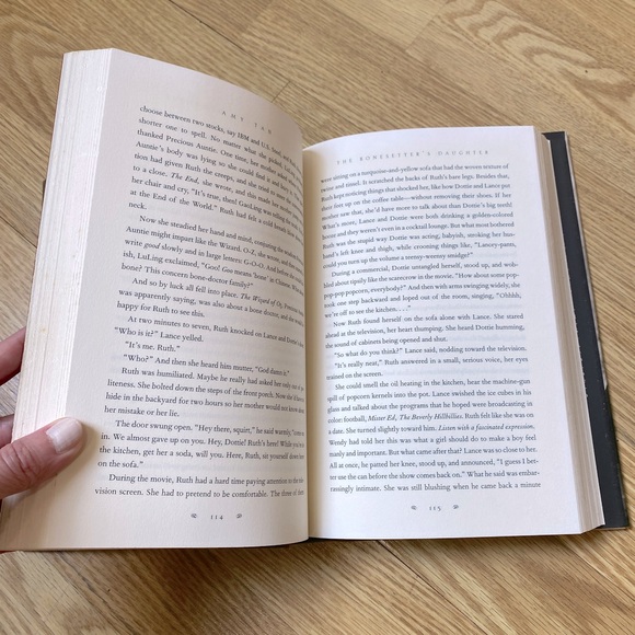 The Bonesetters Daughter by Amy Tan , hardcover book - Picture 5 of 9